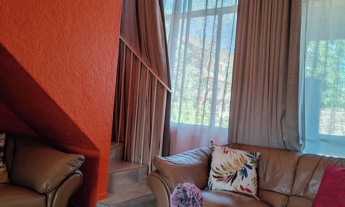 Harare Apartment | 1 Bed Flat - Sleeps 2 - Parking - Wifi