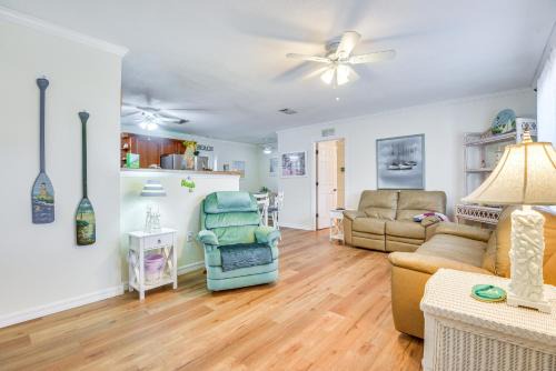 Cortez House | 1 Mi to Anna Maria Island: Pet-Friendly Retreat