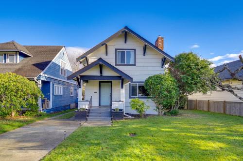 Everett House | 1 Mi to Historic Dtwn: Dog-Friendly Everett Home!