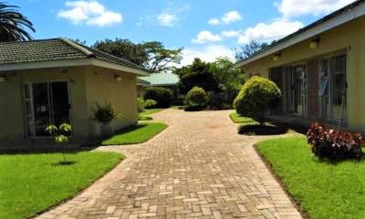 Harare Apartment | 2 Bed Apartment With En-suite Kitchenette - 2064