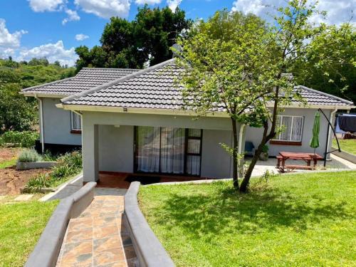 Harare East Apartment | 2 Bed apartment with pool in Philadelphia - 2357