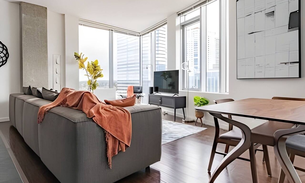 West Bellevue Apartment | 2BR+Den Penthouse | Bellevue | Sophari Towers F