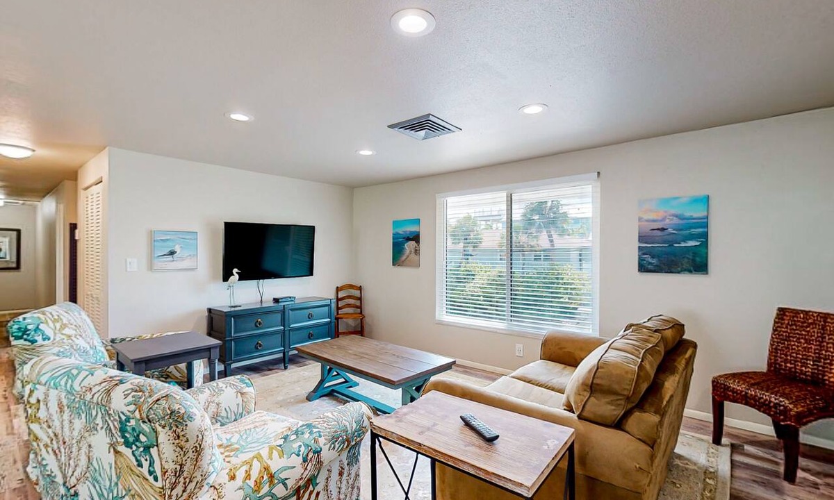 Anna Maria Condo | 2nd-floor condo across the street from the beach with heated pool, balcony, W/D