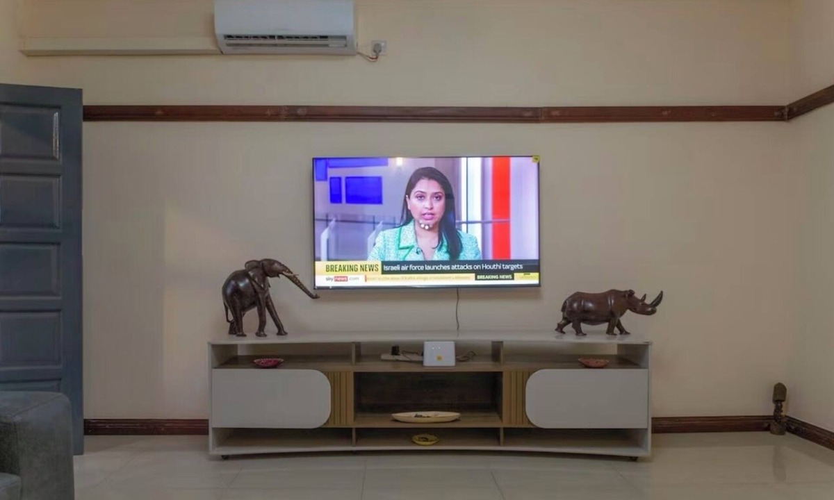 Livingstone House | 3 Bed Apartment + Free Hire Car & Airport Pick Up