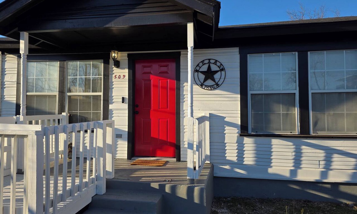 Near East Side House | 3-bedroom house in fabulous Downtown San Antonio with cool AC