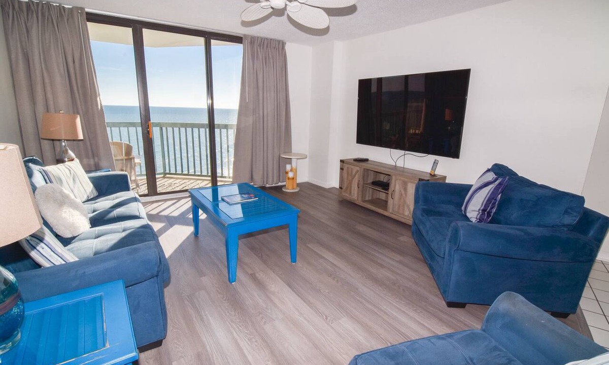 Ocean Drive Condo | 30% off 3-7 nights thru Aug. Ocean Drive. 4BR 3BA OF condo. 3 night min.