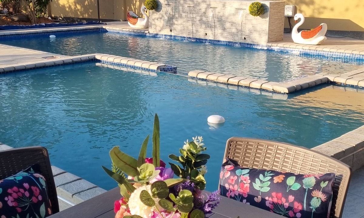 Harare House | 4-Bed House | Near Airport/Solar/Borehole/Secure/Family hol/Business trip/Events