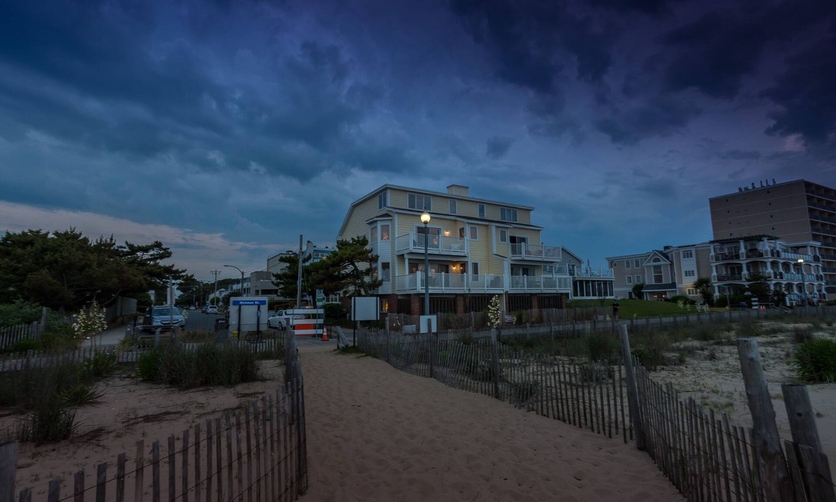 South Rehoboth House | 5BR Ocean Front Townhouse Pet Friendly Recent Updates/Parking