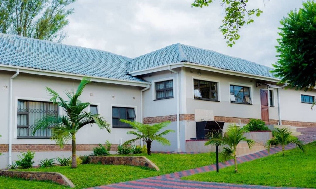 Harare East Bed & Breakfast | A timeless elegance, modern comfort B&B, nestled in a picturesque, leafy suburb.