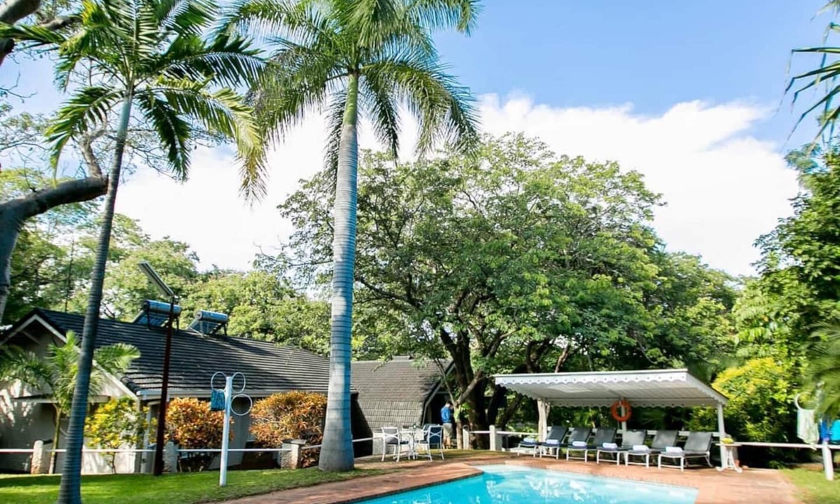 Victoria Falls Villa | A wonderful 5 bedroomed, 4 bathroom Villa with swimming pool, gym, garden of the highest quality - 2215