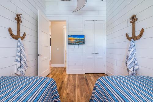 Holmes Beach House | Aqua Bay