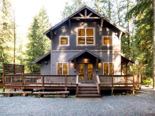 Glacier House | Avventura Chalet