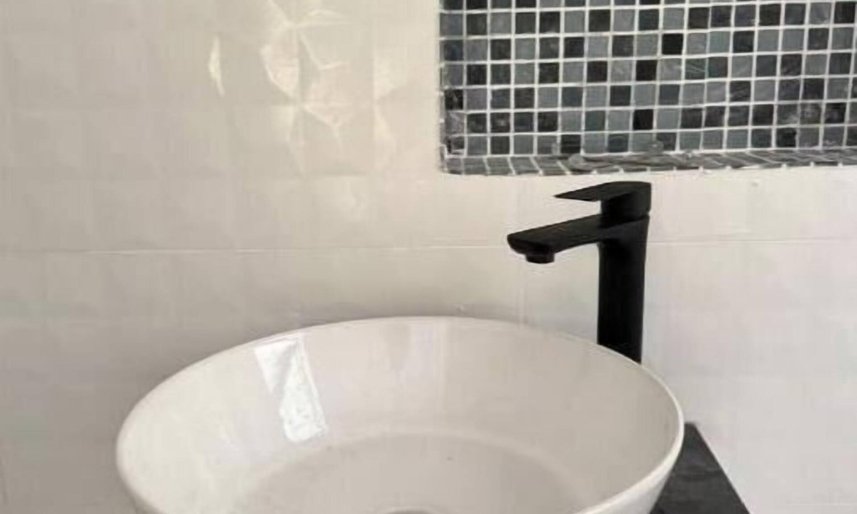 Harare Apartment | Bamboo-view Breeze Suite