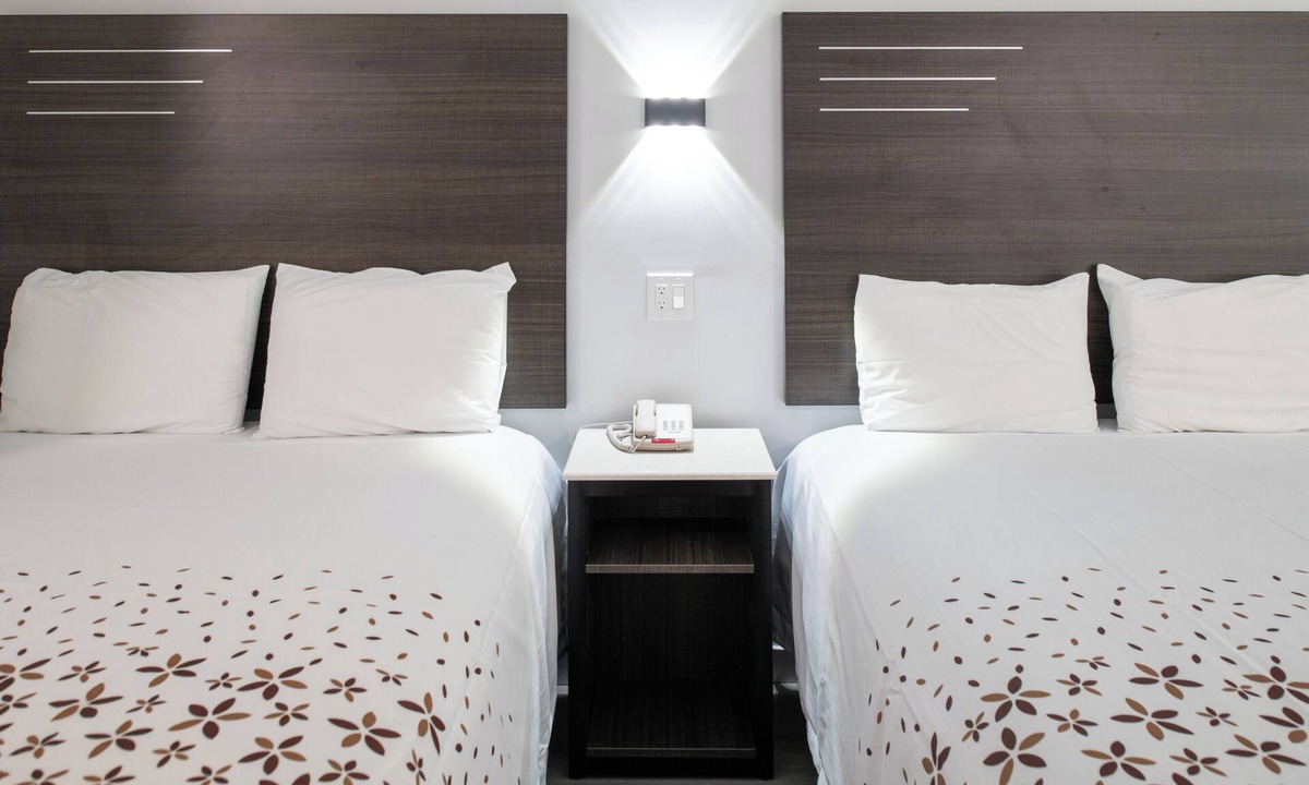 Huntington Beach Hotel | Beach Inn - A Huntington Beach Motel