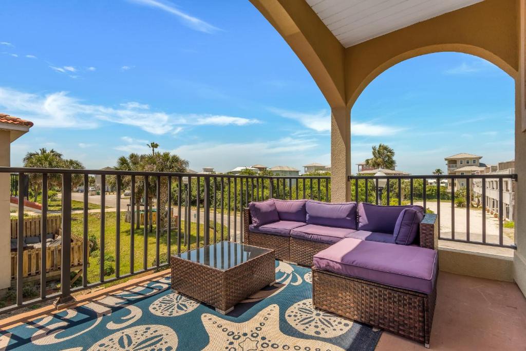 Sunnyside House | Bella Costa 162