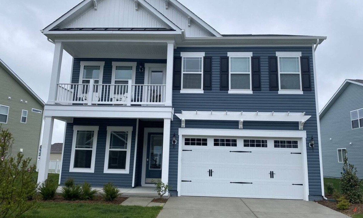 Ocean View House | Bright & Airy House. Child friendly, EV charging, Pool, sauna, gym, kayak+