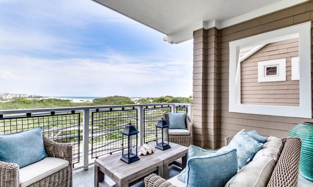 WaterSound Beach Condo | Bright Beachfront Condo with Pool Access