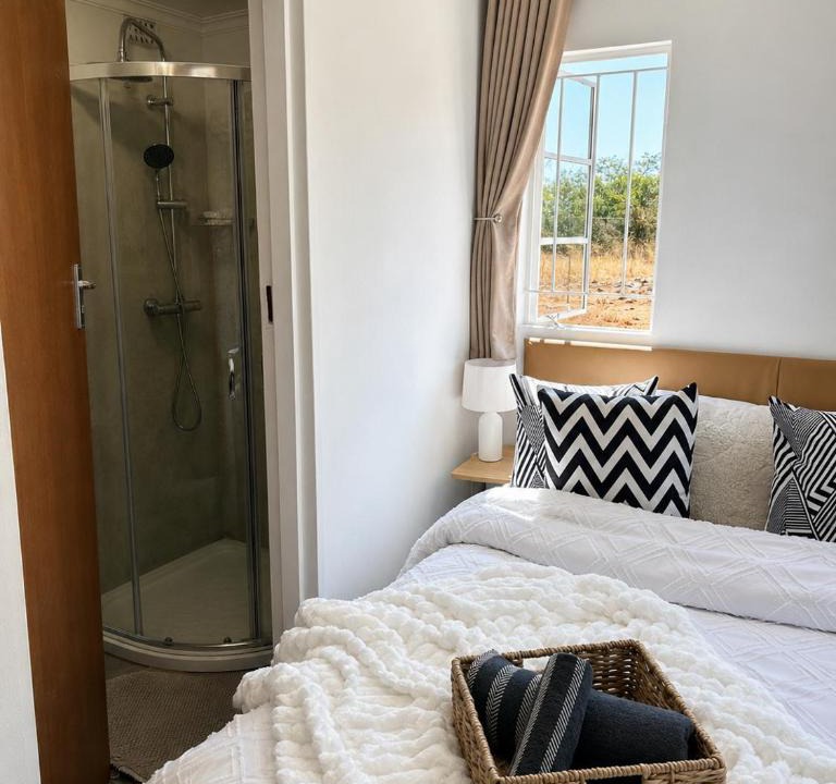 Victoria Falls House | Budget Stay