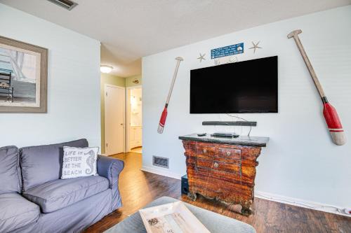 Port Canaveral House | Cape Canaveral Cottage w/Hot Tub: Walk to Beach