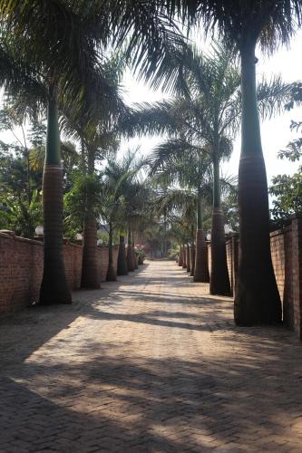 Mbare West Hotel | Cassa di Riverstone