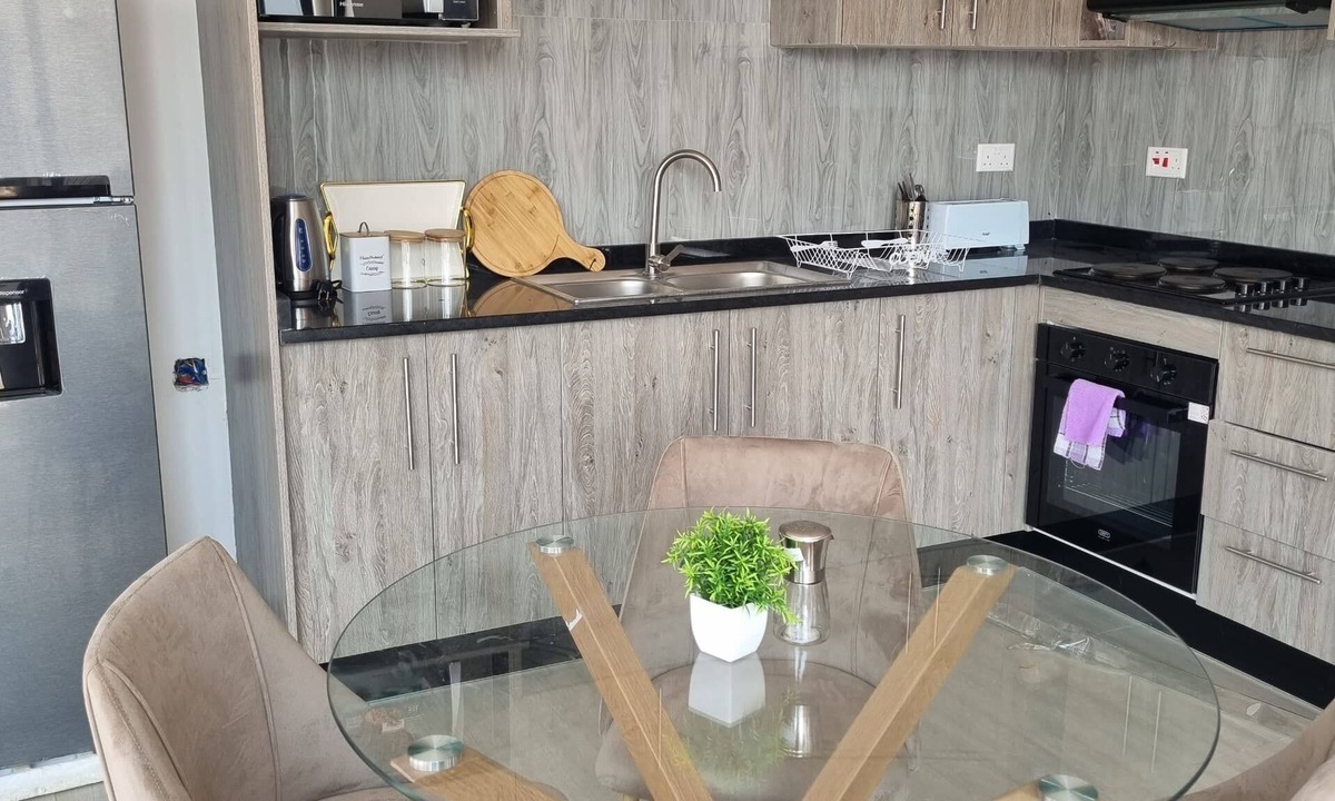 Lusaka Central Apartment | Charming 2Beds-3Baths Apt with WiFi and backup solar in Ibex Kingsland Lusaka 3