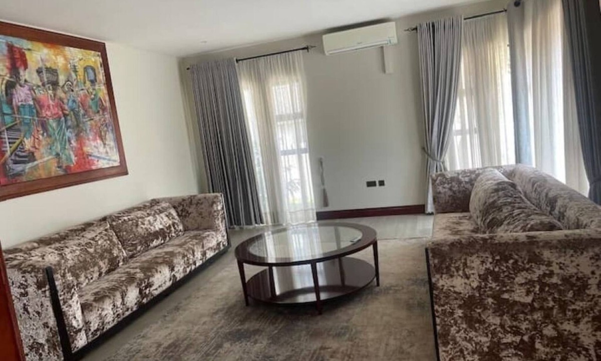 Cathedral Hill House | Charming Double-Storey Villa in Roma Park | Private Pool Family-Friendly