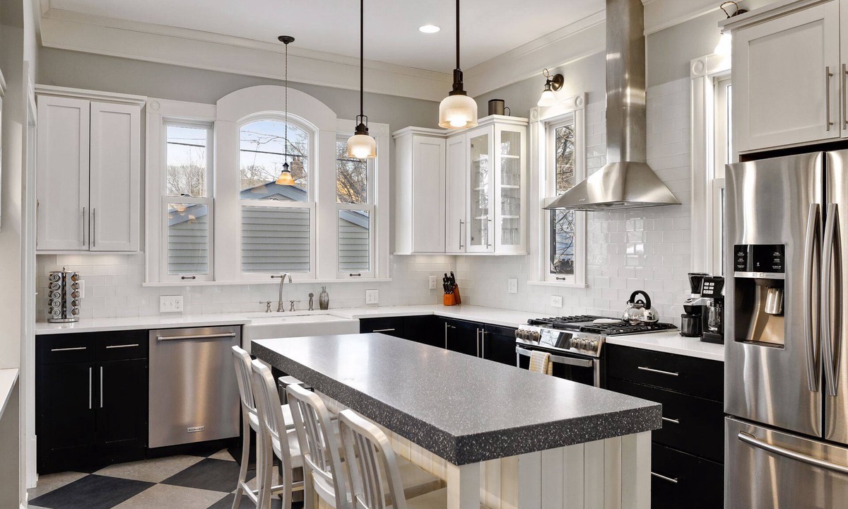 Summit - University House | Charming St Paul Retreat Steps from Summit & Grand