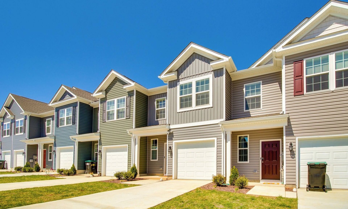 Luray Apartment | Charming Townhome < 1 Mi to Zoo & Luray Caverns!