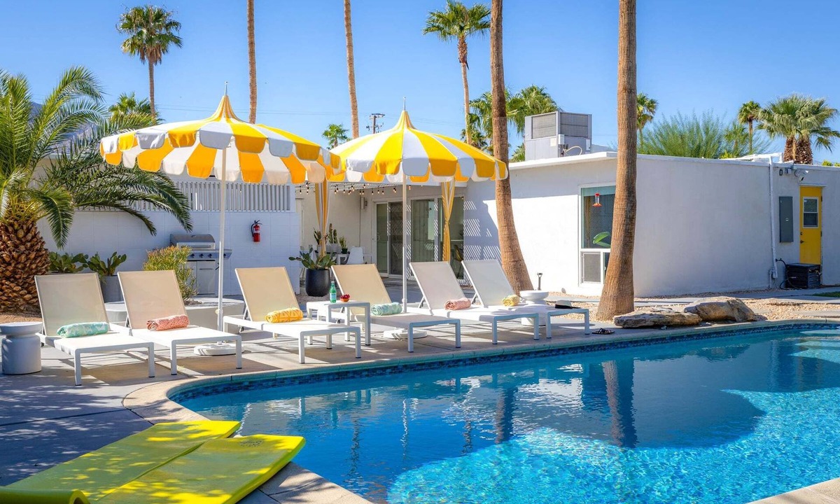 Racquet Club Estates House | Citron Oasis – Mid-Century Alexander w/Pool & Spa