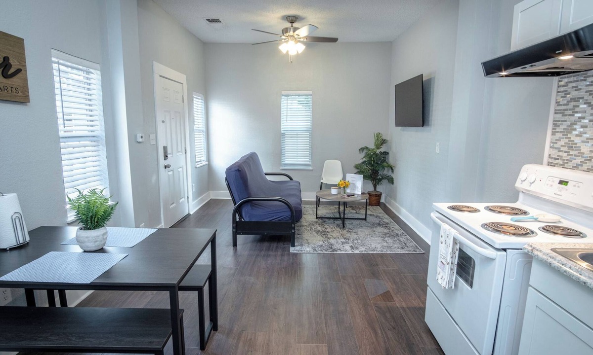 Five Points Apartment | Classic 1br/1ba Charming Apt w/Modern Upgrades