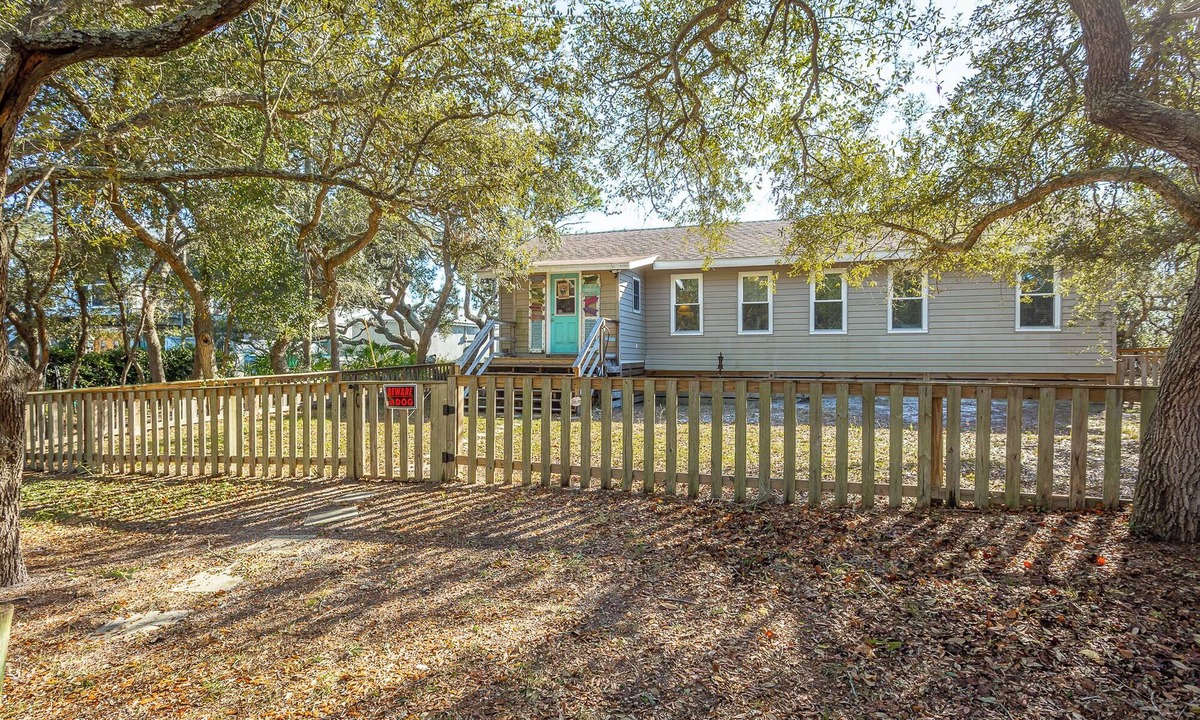 Alligator Point House | Classic Florida Beach House | Front-Row Gulf Views