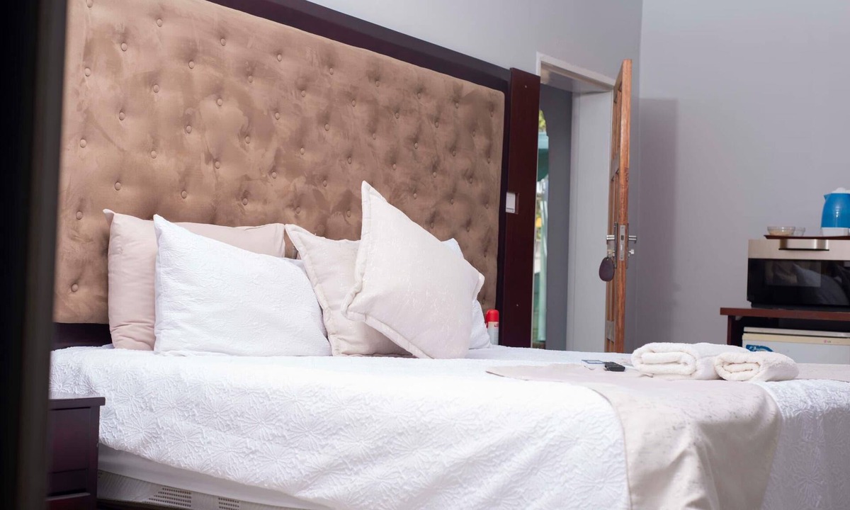 Kwekwe Apartment | Comfort-driven hotel rooms in Hazeldene - 2335