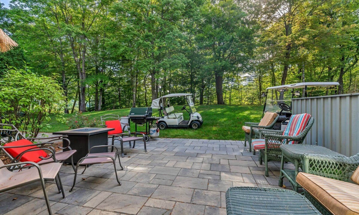 West Hartford Condo | Condo with Fireplace, Windsor Village