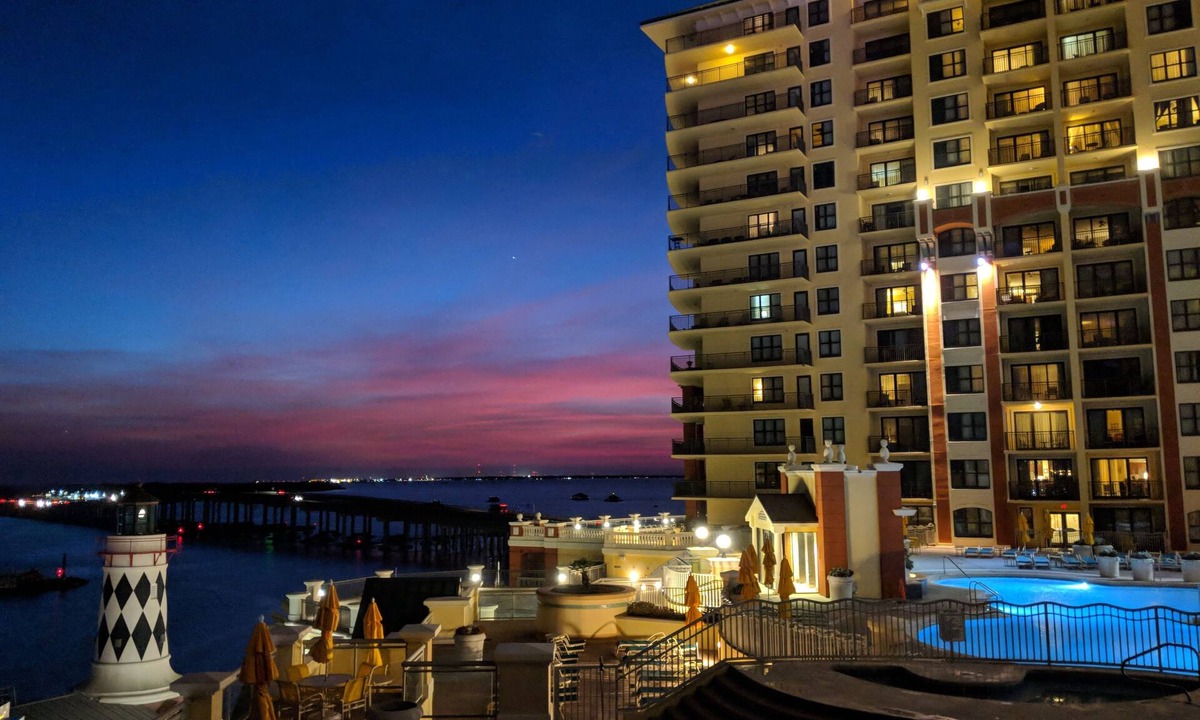 Destin Condo | CORNER UNIT WRAPAROUND BALCONY. Open Nov 8-15, 2025. Amazing views!