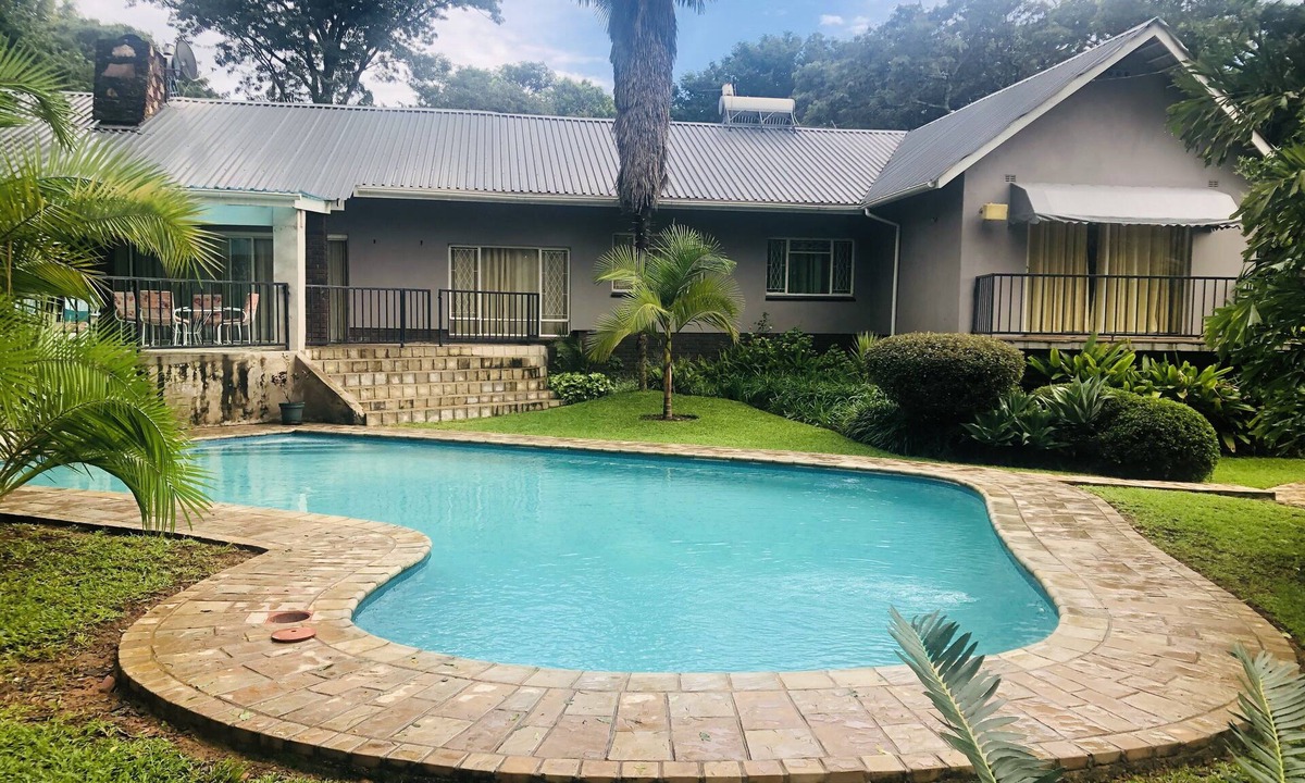 Harare House | Cosy Family Home in glen Lorne