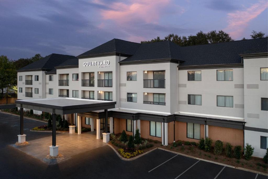 Dothan Hotel | Courtyard by Marriott Dothan