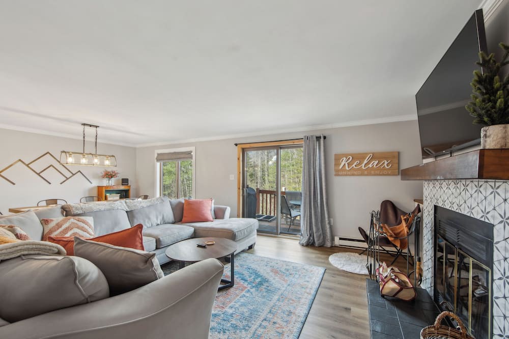 North Creek House | Covered Heated Pool + Recreation Center | Gore Mtn Nearby | Twin Fawns