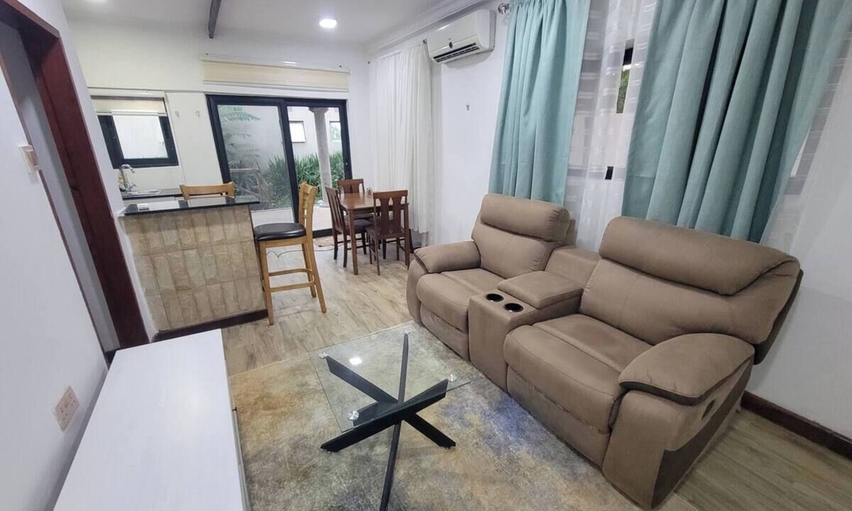 Kabulonga House | Cozy cottage in a serene environment