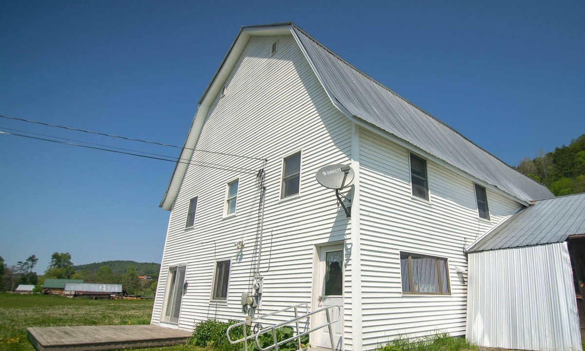 Randolph Center Apartment | Cozy renovated barn apartment on first floor
