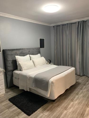Chinhoyi House | Denzels Guesthouse