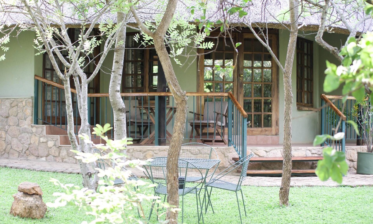 Bulawayo Apartment | Double Lodge in Natural African Bush - 2111
