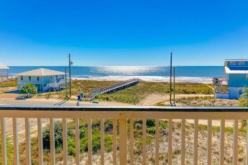 East End House | Dream Chaser-Private Pool-Hot Tub-Pets-Directly across from boardwalk to beach