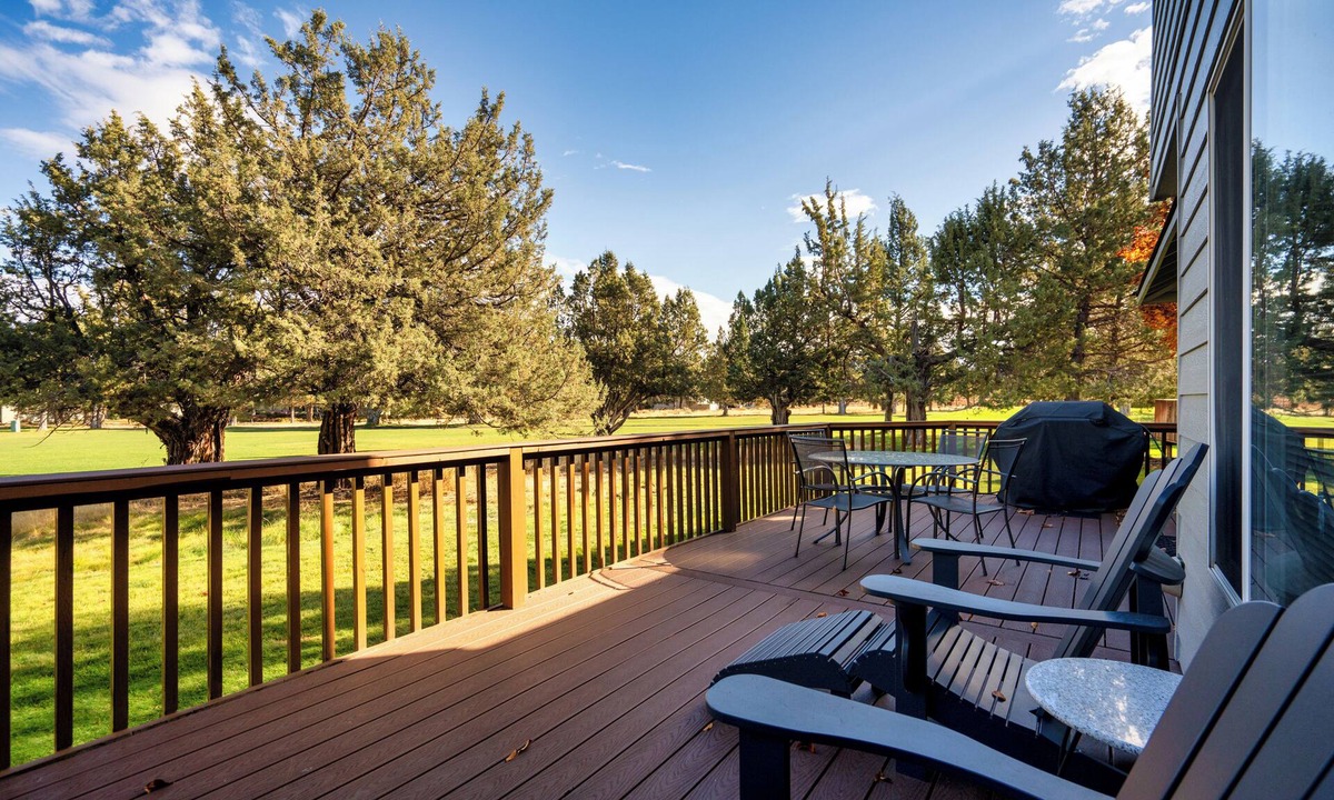 Redmond House | Eagle Crest Hole in One!
