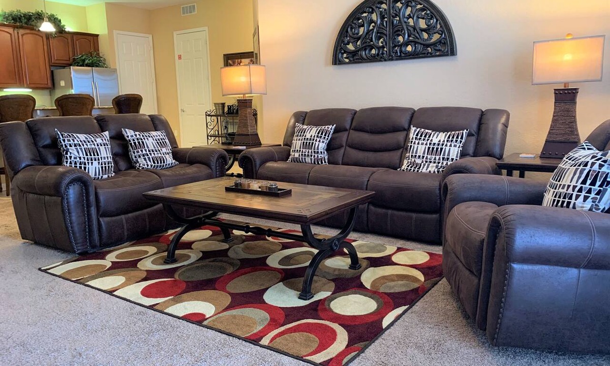 Florida Central Atlantic Coast Condo | Elegant penthouse with ample space – the perfect place to connect and relax!