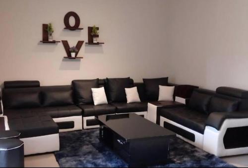 Lusaka Central Apartment | EMCA Spacious Zamtel flat