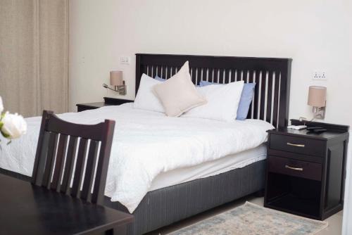 Kwekwe Apartment | Executive comfort with premium workspace - 2334