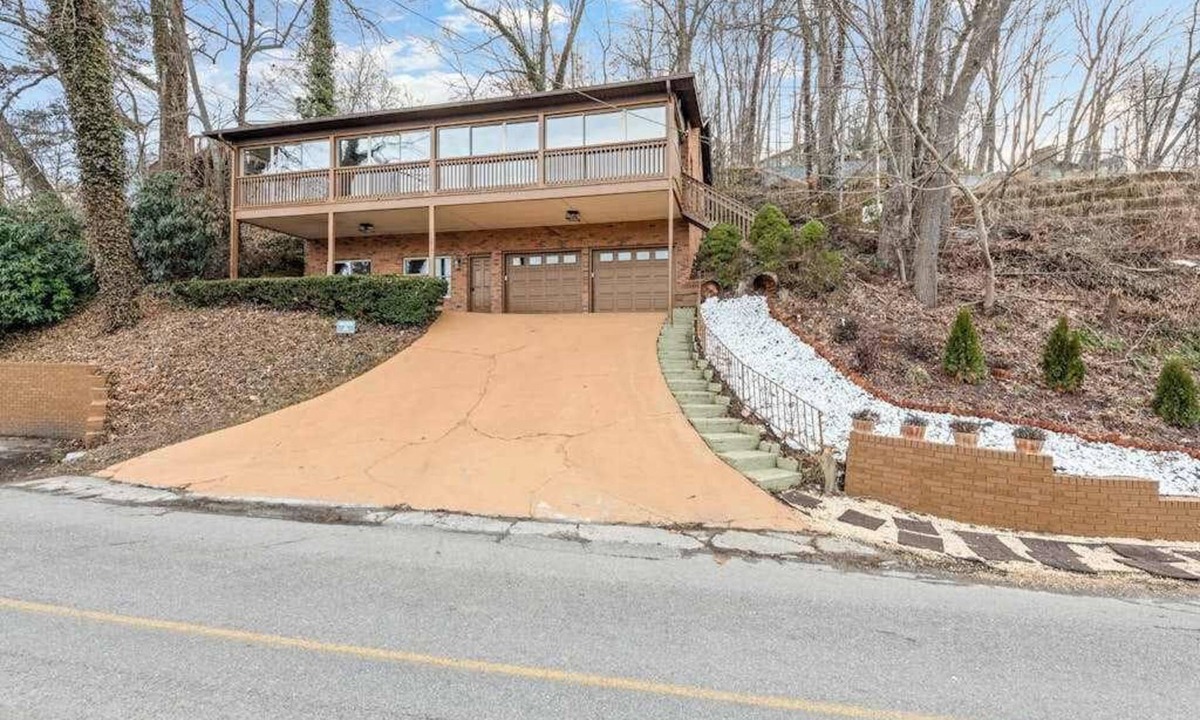 Lake Junaluska House | Fabulous lake view abode with five bedrooms and balcony - pool & tennis access