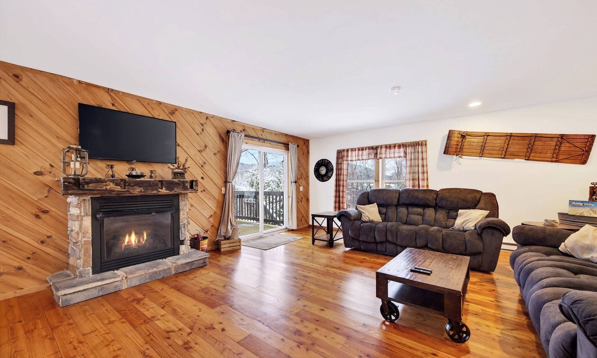 Great Valley Apartment | Family-Friendly 3BR, 3 Min to Holiday Valley