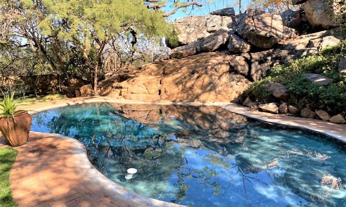 Bulawayo Apartment | Family Lodge in Natural African Bush - 2113