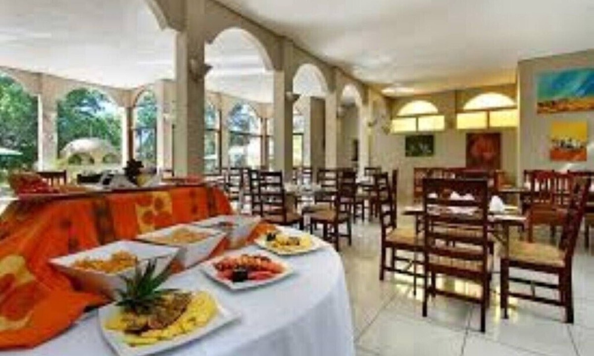 Victoria Falls House | Family Room accommodating Four
